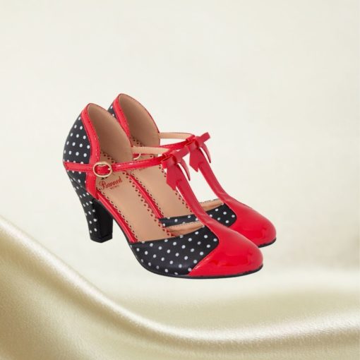 Chaussures à talons rouges et noires, style vintage