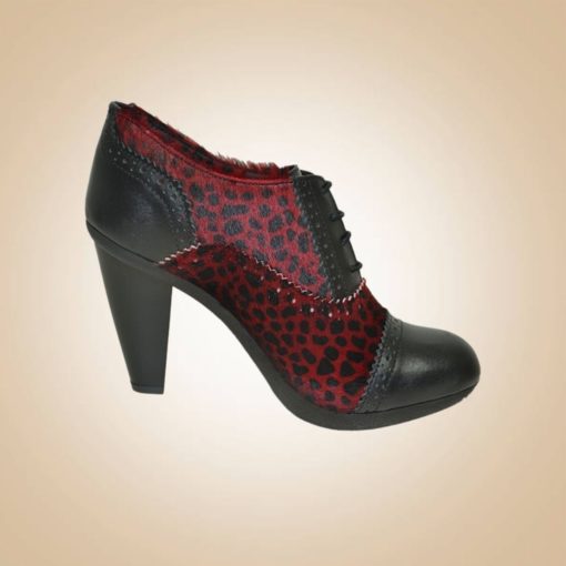 chaussures à talons en cuir noir et leo bordeaux, style vintage