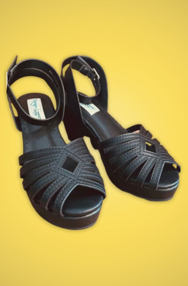 Sandale style vintage retro 50s année 50 fifties ouverte plateforme lanière cheville été léger confortable noir