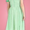 robe swing évasée retro vintage vichy vert blanc manche courte décolleté V bouton cintré doublure blanche empiècement mi long 50s fifties années 50 pin up dinner quotidien casual été summer léger light hell bunny