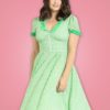 robe swing évasée retro vintage vichy vert blanc manche courte décolleté V bouton cintré doublure blanche empiècement mi long 50s fifties années 50 pin up dinner quotidien casual été summer léger light hell bunny